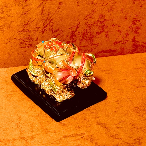Feng Shui Golden Elephant For The Lunar New Year.  Luck, Protection, Wea… - Picture 13 of 16